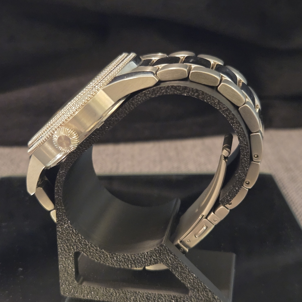 Hugo Boss Silver and Black Watch 44mm - Picture 7 of 8